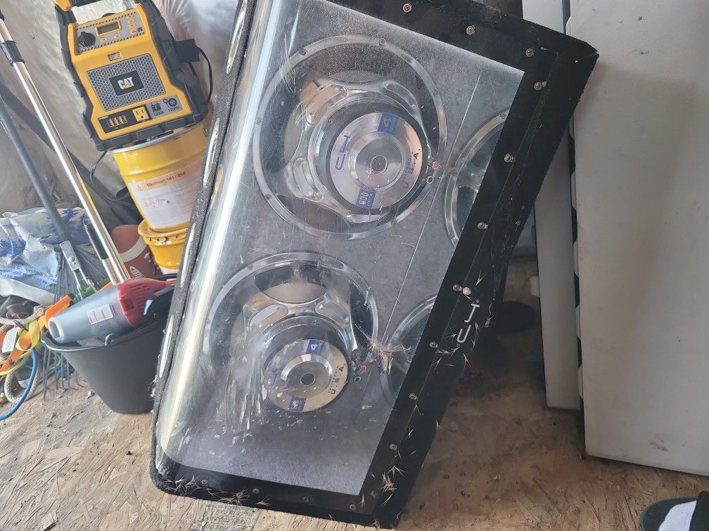 C4 600 Watts Speaker