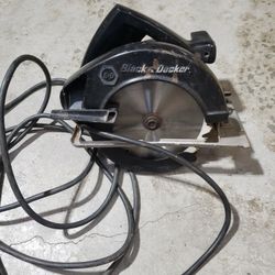 Black & Decker circular saw.. 7 1/4 blade.. model no 7308 for Sale in Bel  Air, MD - OfferUp