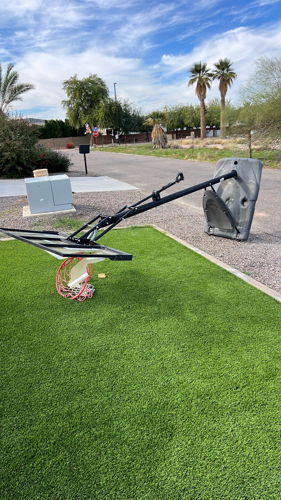 FREE BASKETBALL HOOP