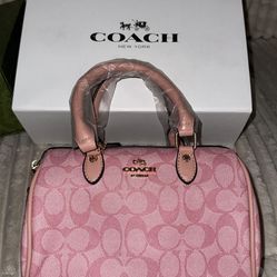 Coach pink purse 🎀*