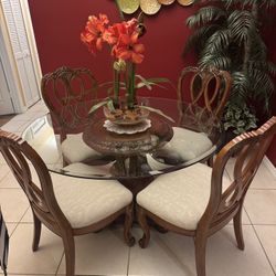Glass Table with 4 Chairs 