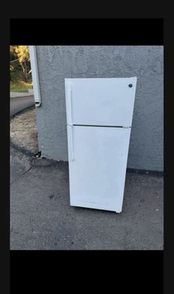 Household Refrigerator Fridge Freezer Great For Garage (free Local Delivery)