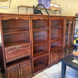 Elegant bookcases/ display cabinetwith lights