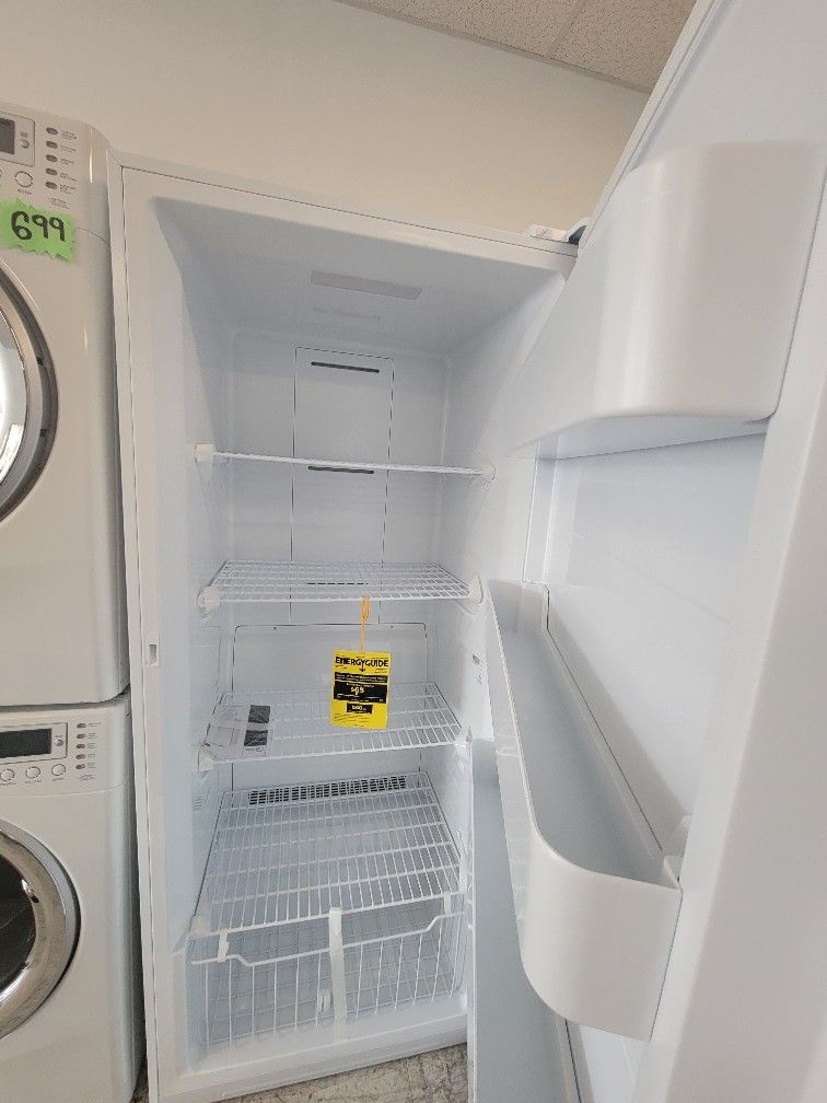 Midea Upright Freezer New Scratch And Dents With 6month's Warranty for