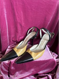 Chanel Pumps