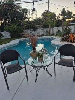 Free delivery.Beautiful outdoor set for pool, terrace or balcony