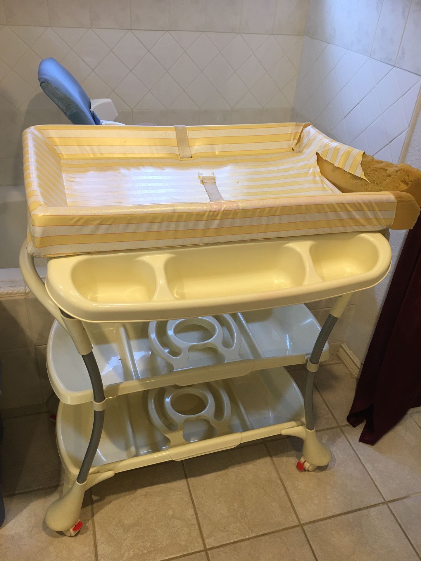 Baby Bathing Tub And Changing Table