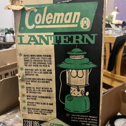 Coleman Lantern 228F 195, Marshall Field