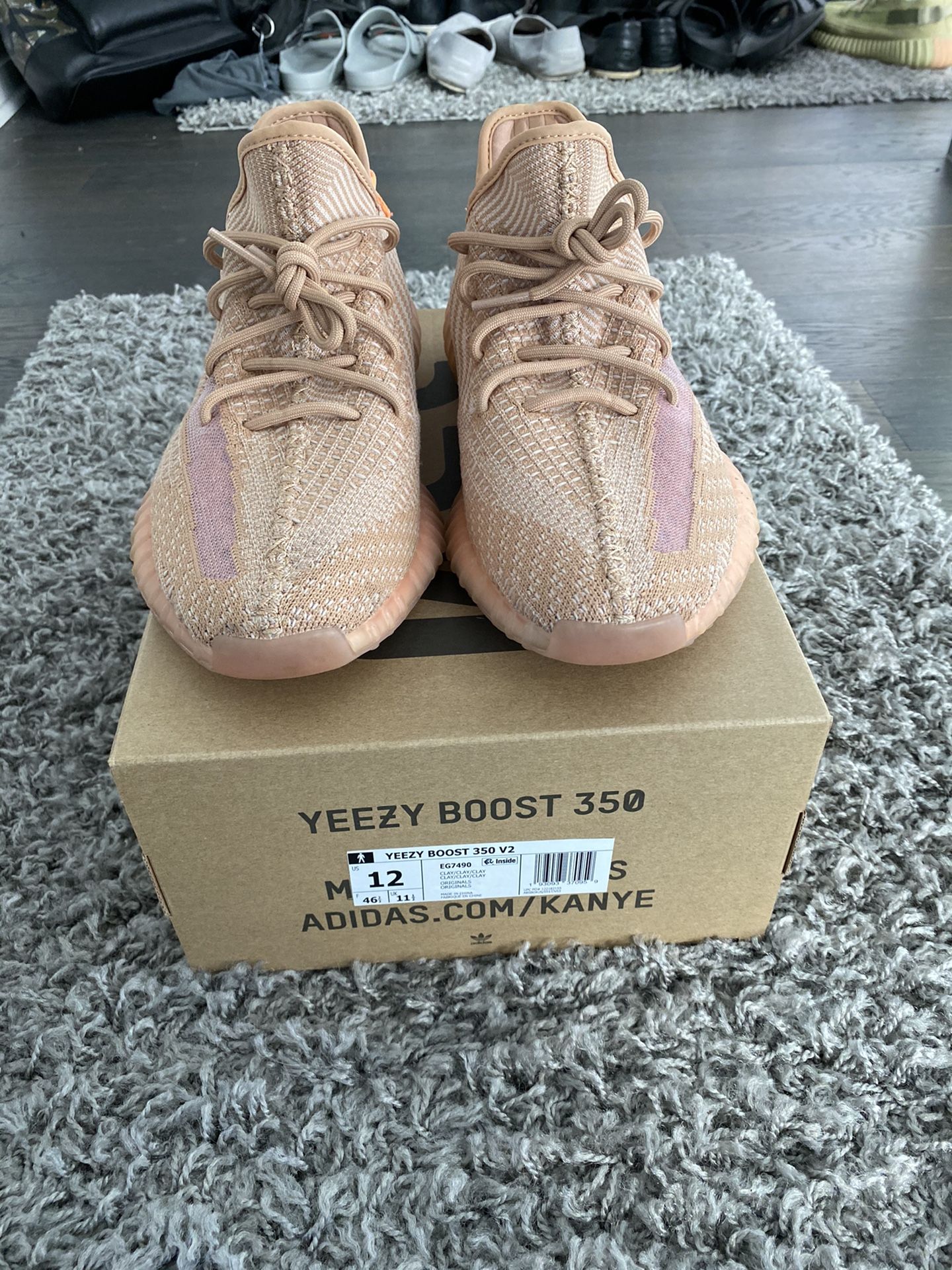 Yeezy 350 V2 Clay