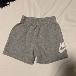 Boy’s Toddler Gray Nike Shorts Size 3T (2-3) Years