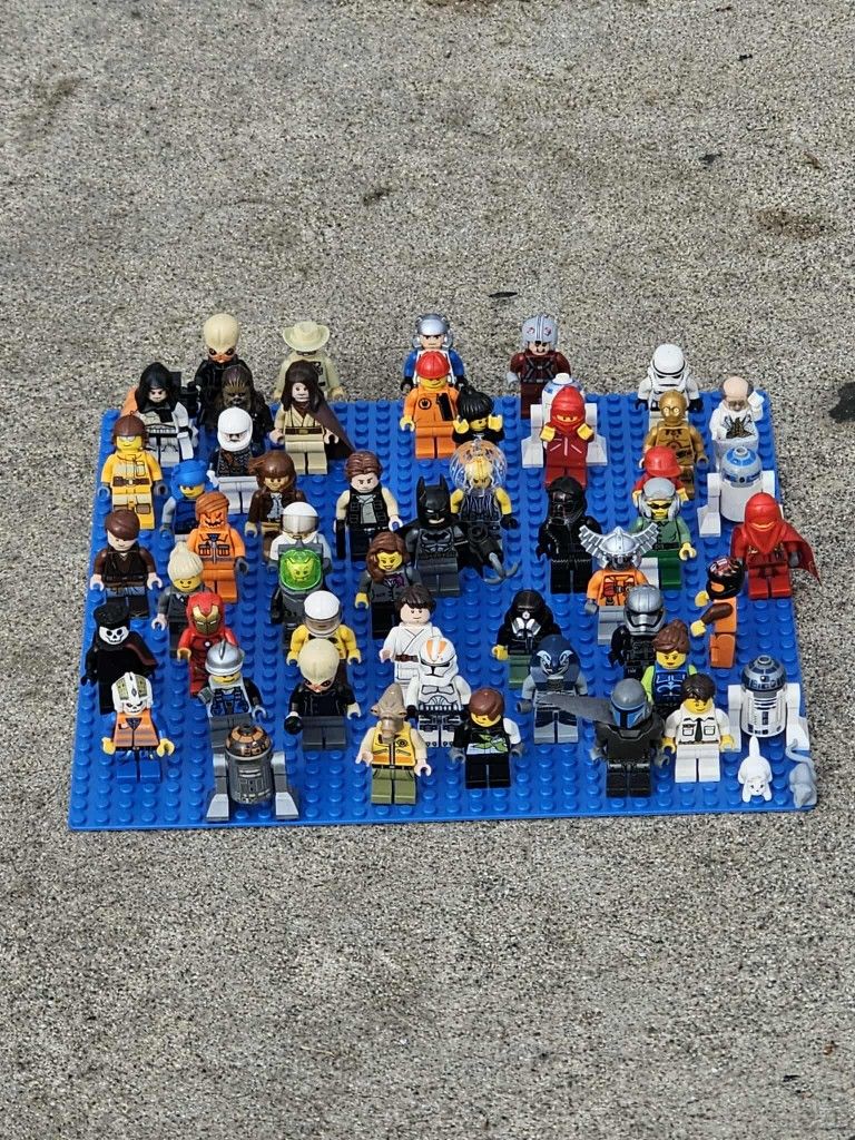 50 Diffrent Lego Figurines