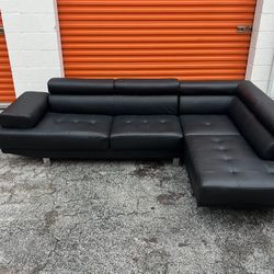 Black Leather Sectional Sofa 