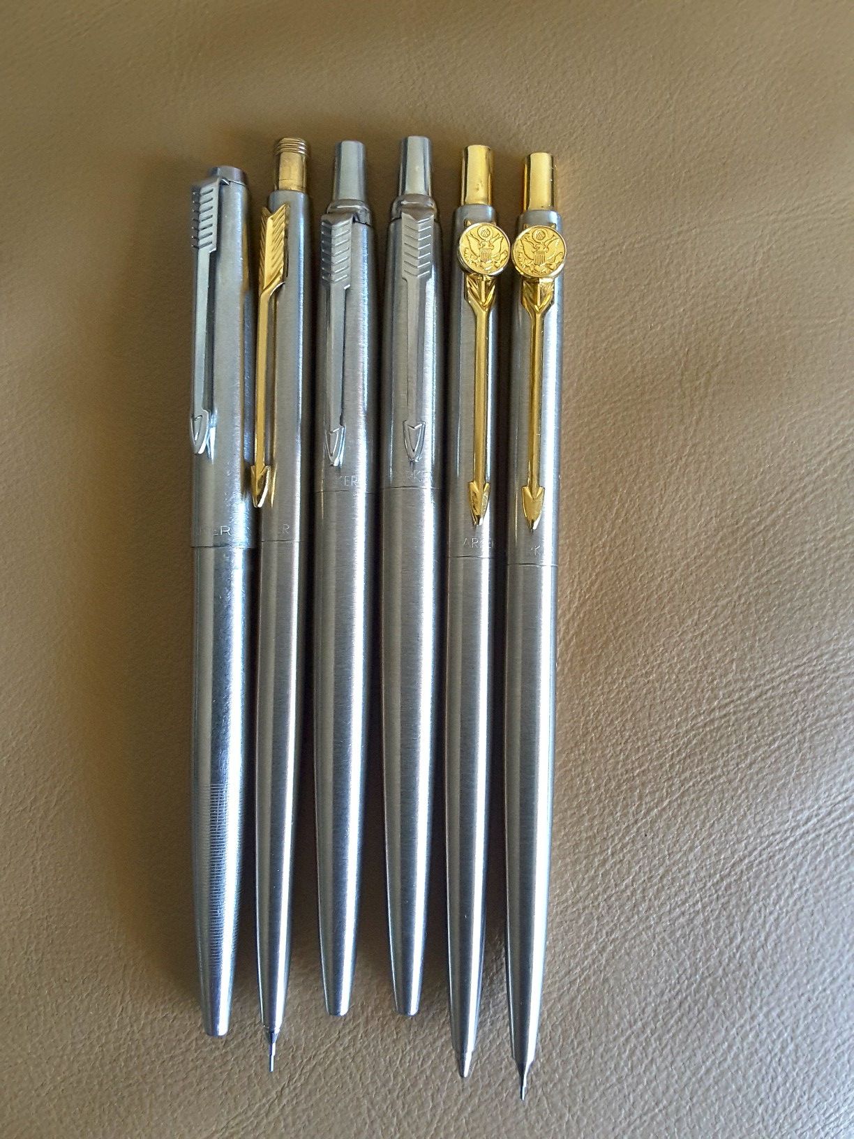 Parker set of 6 . 4 Pens and 2 Mechanical Pencils. Excellent Condition.