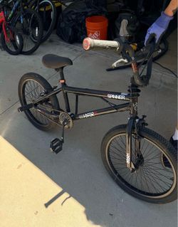 Hyper Bicycles 20" Boy's Spinner BMX Bike