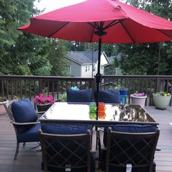 Outdoor Dining Set With Umbrella 