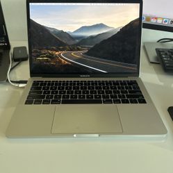 MacBook Pro - Great Condition, High Performance, Long Battery Life With Retina Display 