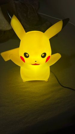 Pokémon Happy Pikachu LED Light-Up Figurine Lamp Teknofun