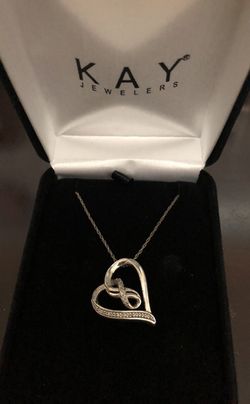 SS diamond necklace.