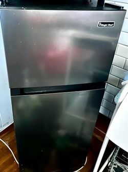 18.5 in. W, 4.5 cu. ft. 2-Door Mini Refrigerator, with Freezer in Platinum Steel