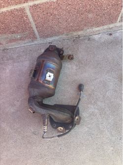 SISTEMA DE EMISIONES DRIVER FRONT EXHAUST MANIFOLD  OEM 2017-2020 TOYOTA SIENNA 3.5.