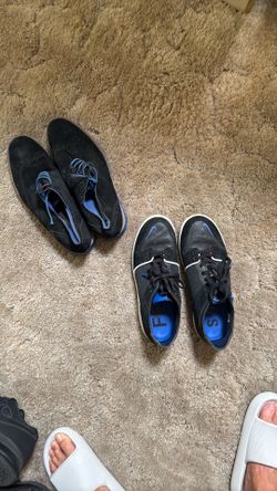 Men size 10 1/2 shoes