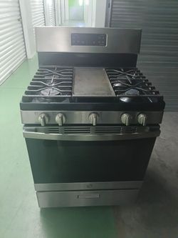 G.E 30 Inch Gas Stove