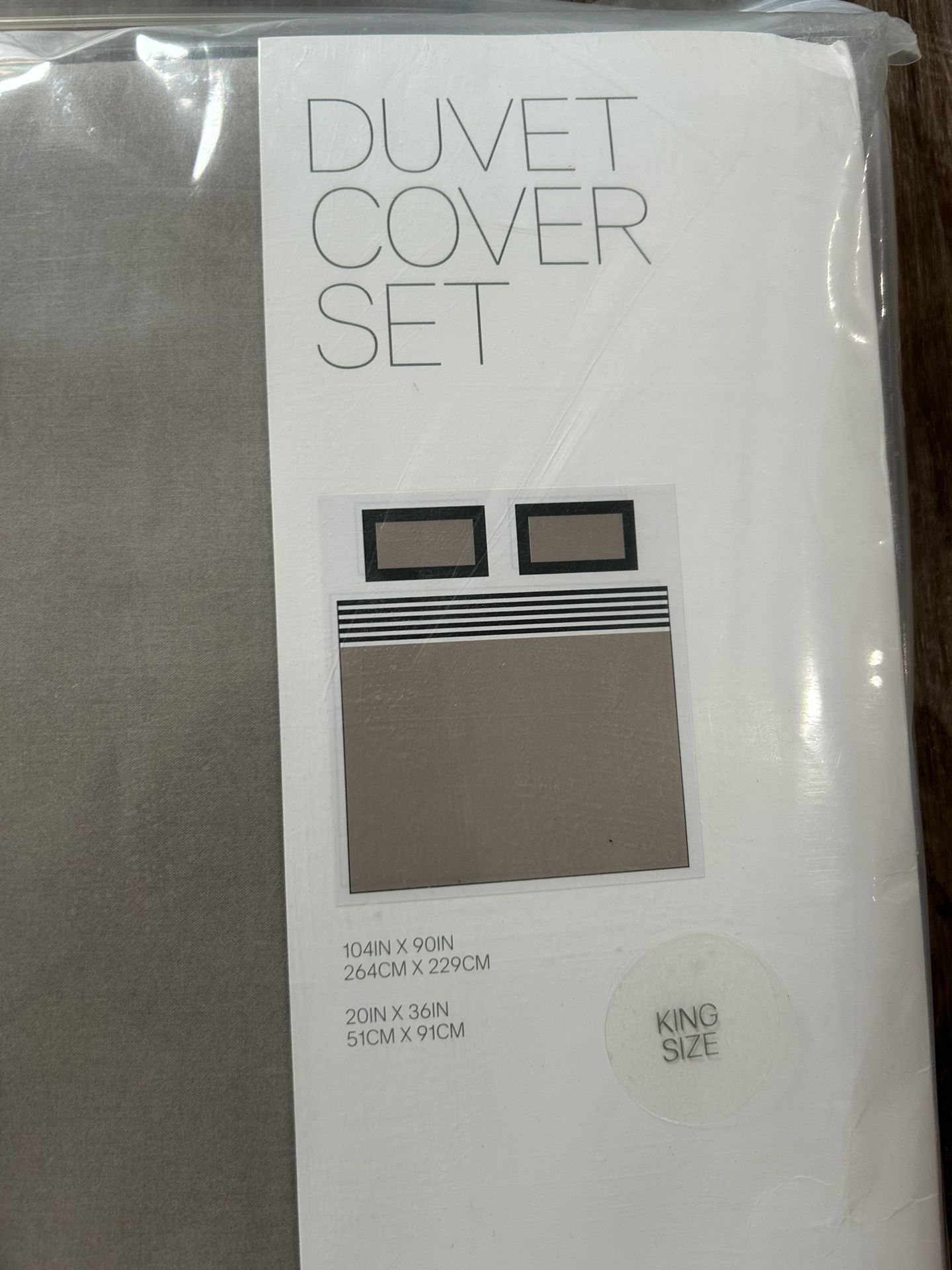 Brand New H&M King Size Duvet Cover