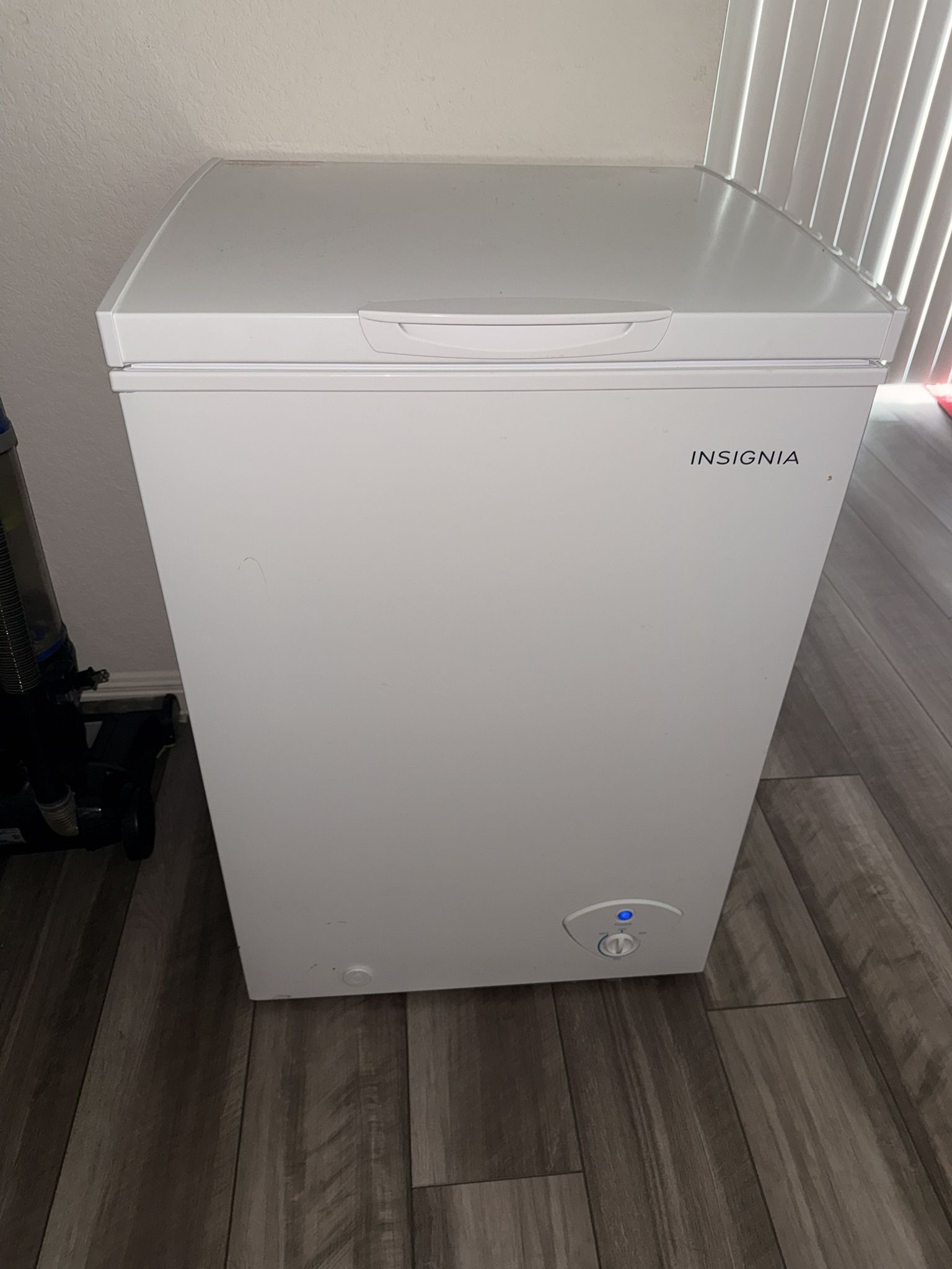 Insignia Deep Freezer