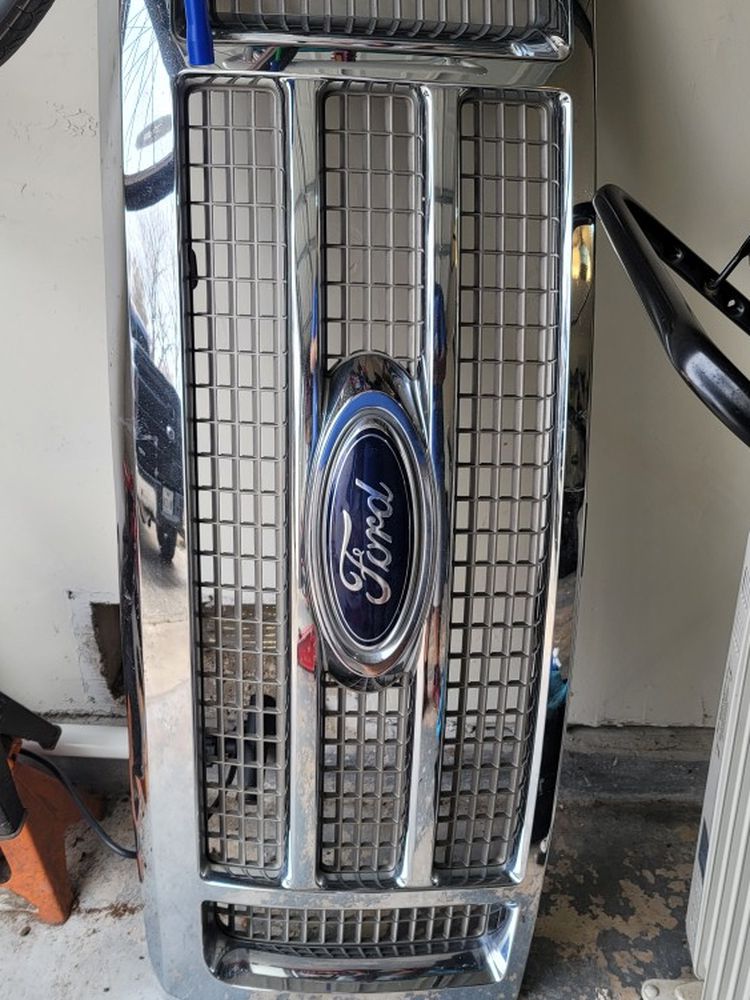 09-14 Ford F150 Lariat Front Grille