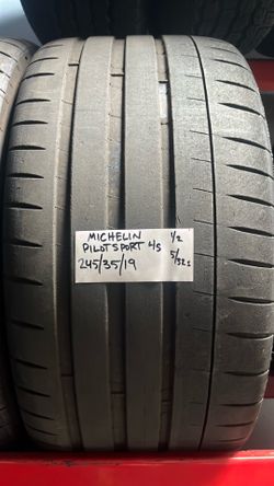 Pair of 245/35/19 MICHELIN PILOT SPORT 4s