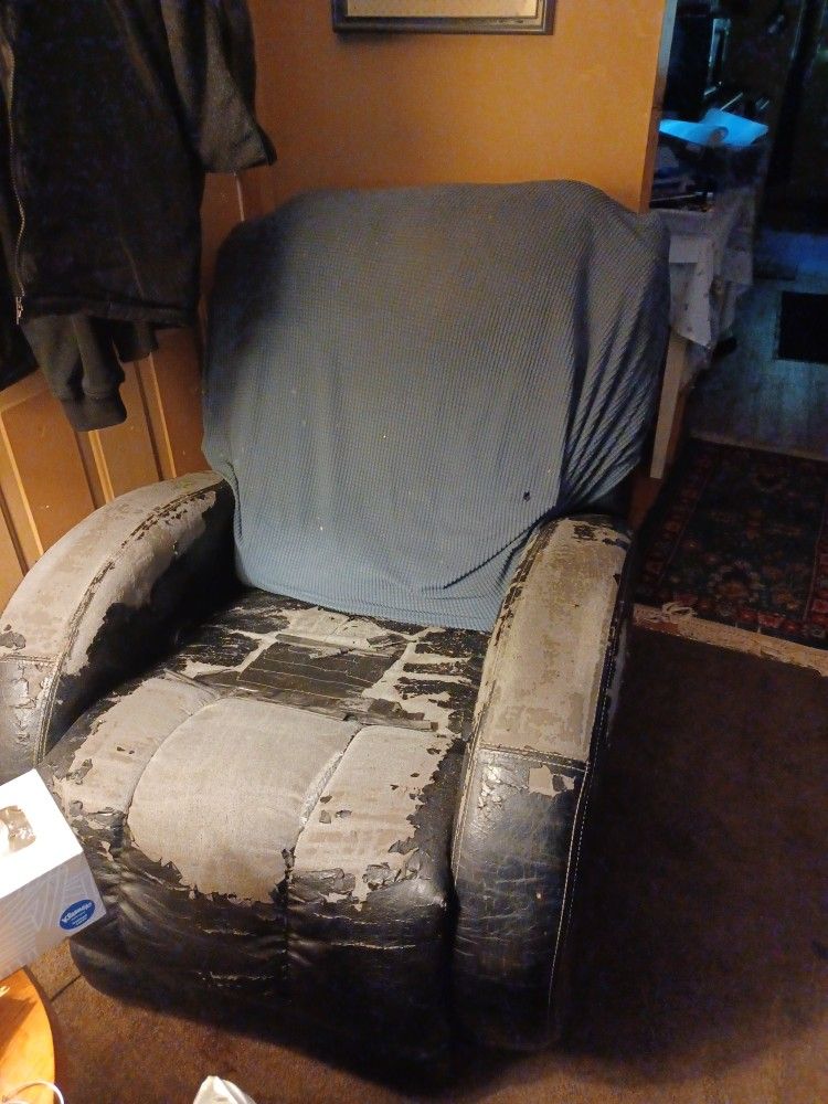 2 Chairs