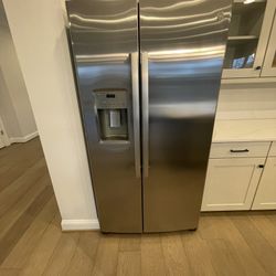 Brand New GE refrigerator 