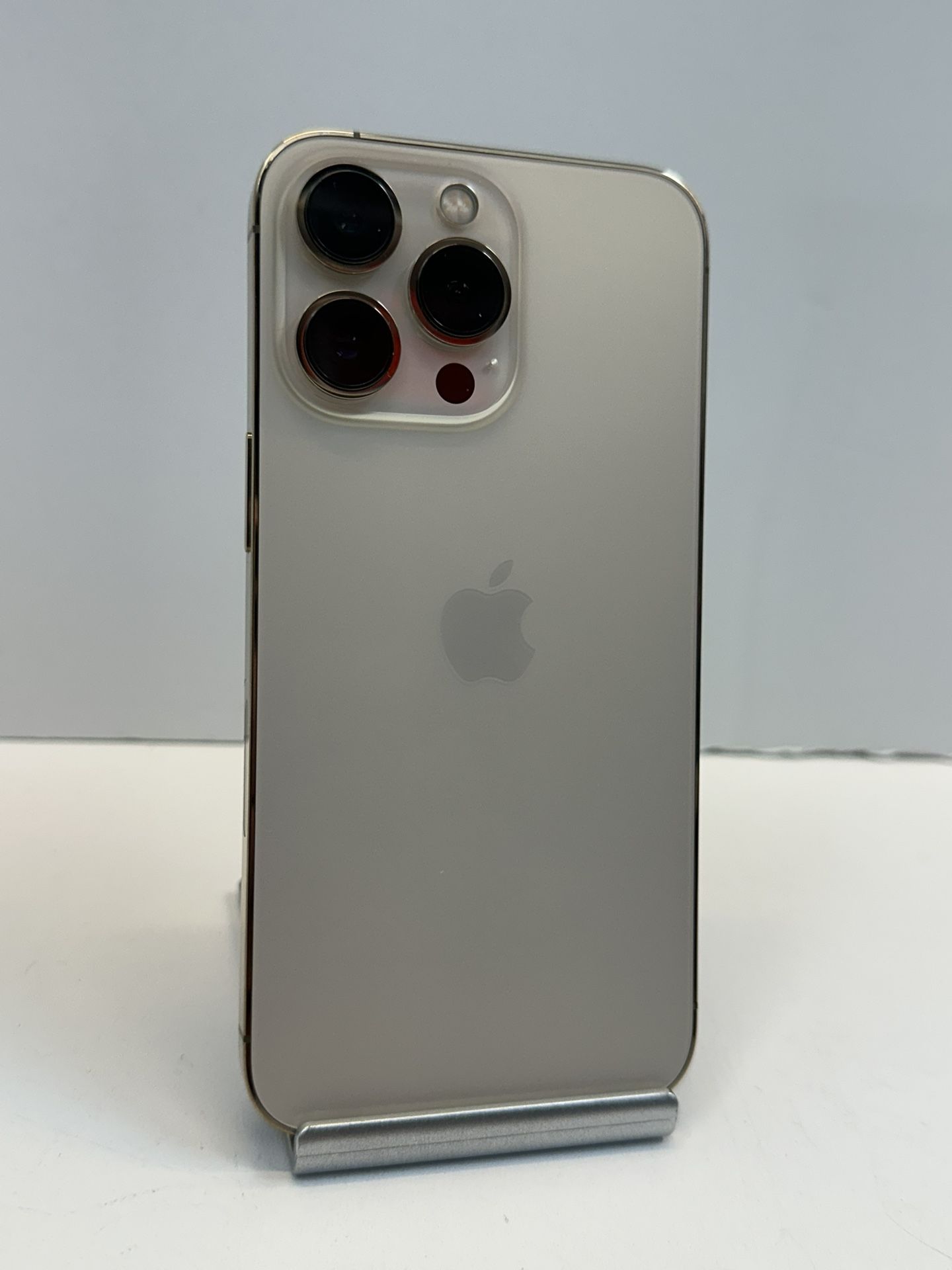 Apple iPhone 13 PRO 256gb. ( Fully Unlocked )