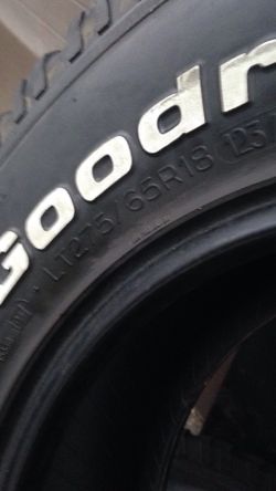 275-70-18. And 275-65-18 mud sets