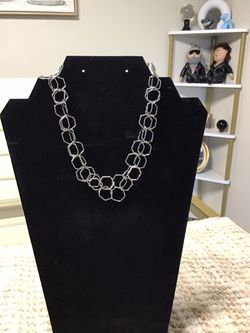 24 In Paparazzi Statement Necklace 