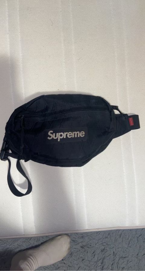 Supreme Men’s Waist Bag