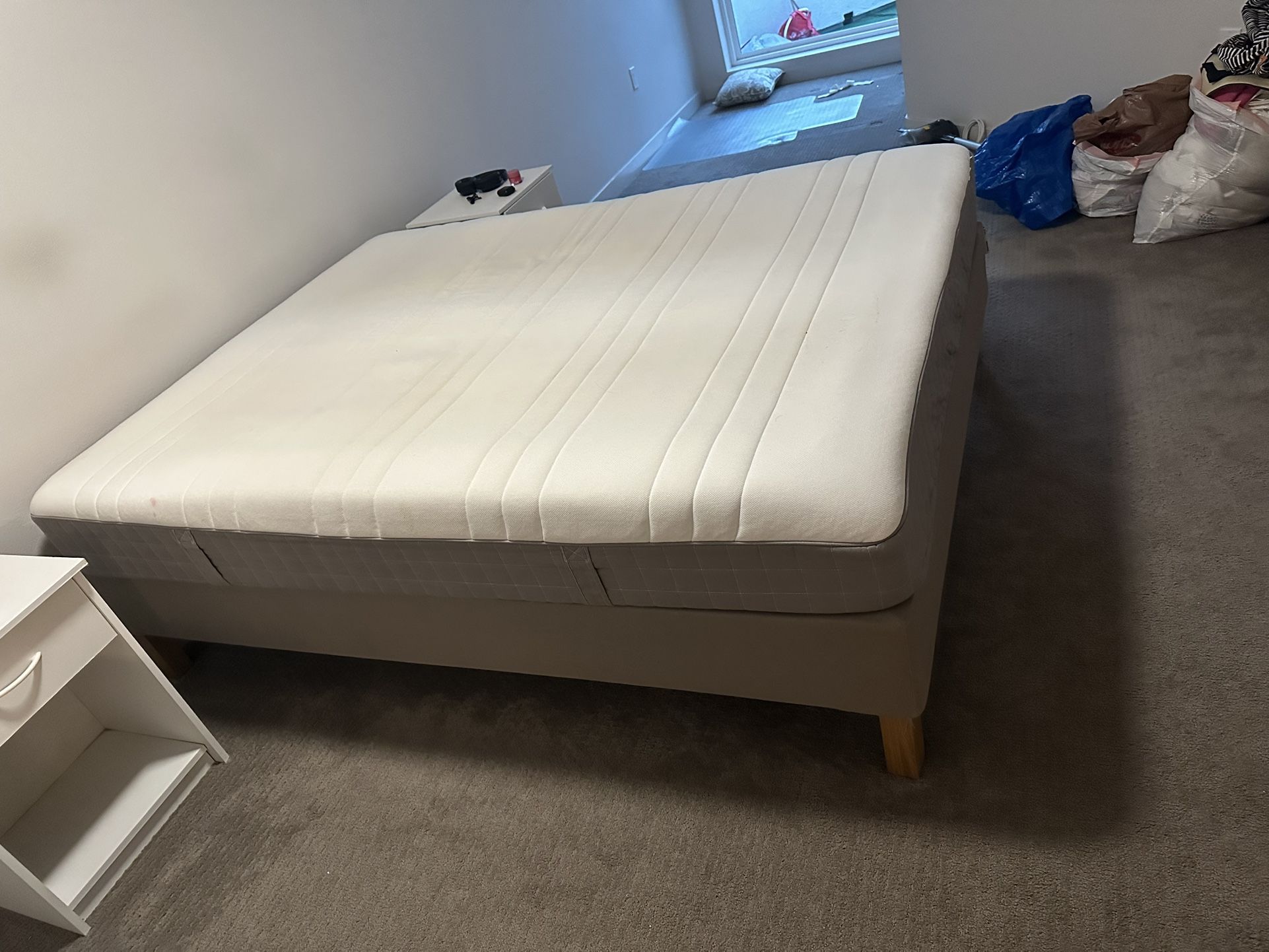 Free Bed Frame And Mattress