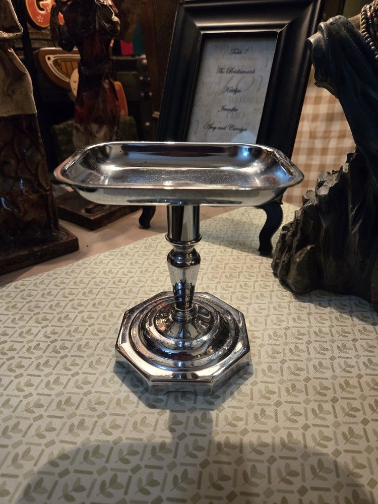 Weighted Chrome Soapdish On Pedestal 