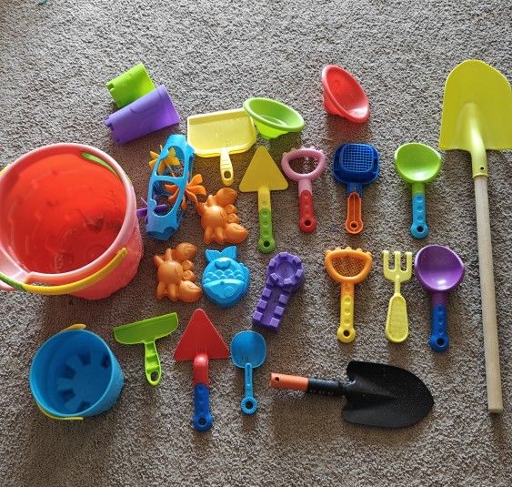 Beach Toys - 24 Pieces