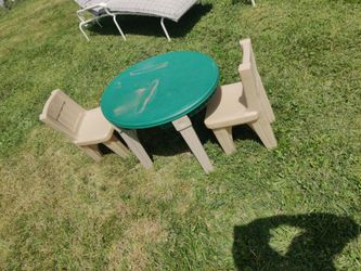 Indoor Outdoor Table and Chairs For Kids