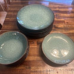 Threshold Belmont Green Stoneware 16 Piece Dinnerware Set