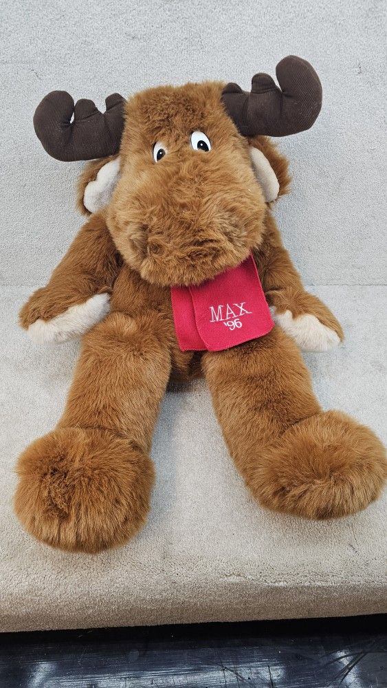 Commonwealth Max the Moose 1996 plushie