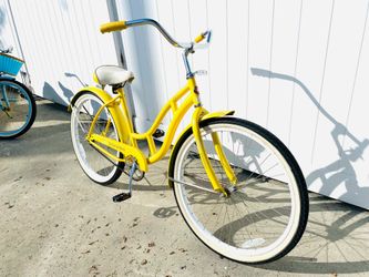 Schwinn Beach cruiser