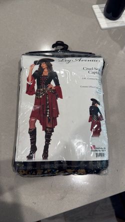 Halloween costume LG CRUEL SEAS CAPTAIN