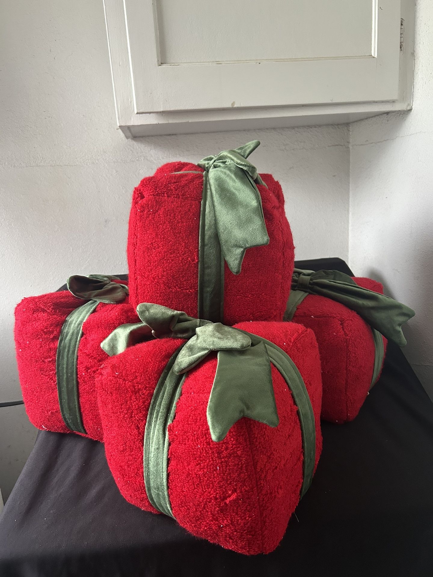 4 Plushies Gift Decorations