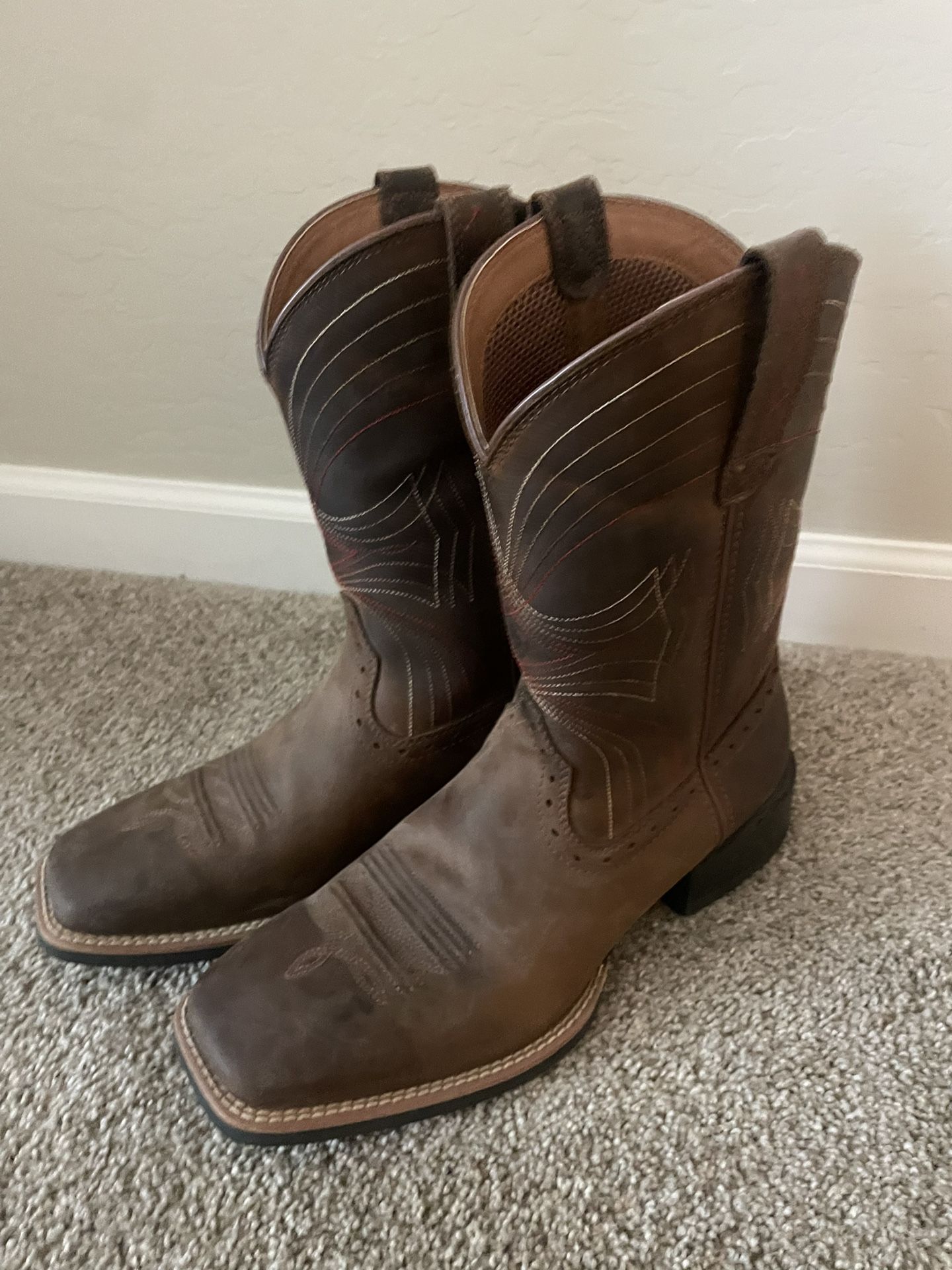 Ariat Boots - Size 10D 