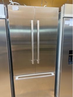 Bosch 800 series built in refrigerator 36”
