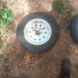 carlisie  trailer tire. 