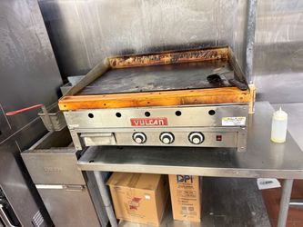 Reaturent equipment  Vulcan traulsen custom serving counter