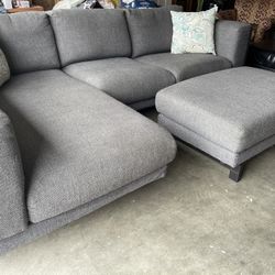 Gray Sectional W Large Ottoman 